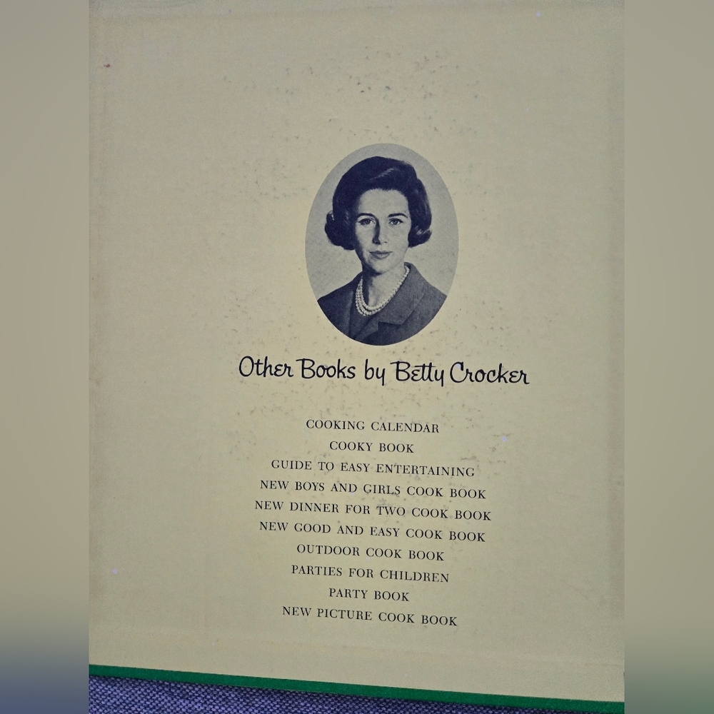 Betty Crocker 1965 Vintage Cookbook Set Dinner in a Dish & Parties for Children - Picture 4 of 10